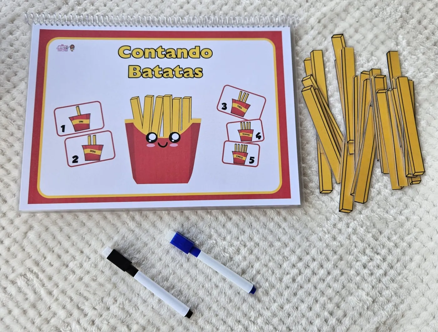 Livro Contando as Batatas com peças coloridas e atividades para aprender brincando